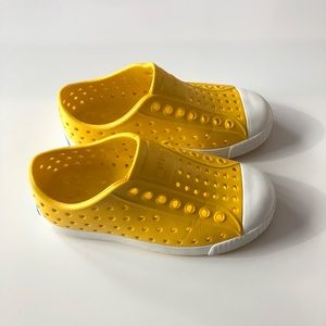 Child size 10 Native Jefferson shoes